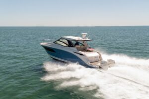 2020 Sea Ray 320 DA OB for sale - photo 4