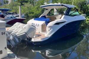 2020 Sea Ray Sundancer 320 Outboard for sale - photo 8