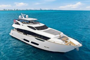 2020 Sunseeker 95 Yacht for sale - photo 2