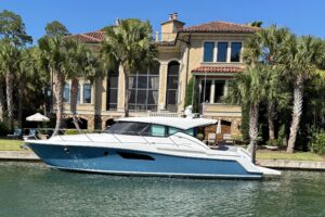 2020 Tiara Yachts C44 Coupe for sale - photo 2