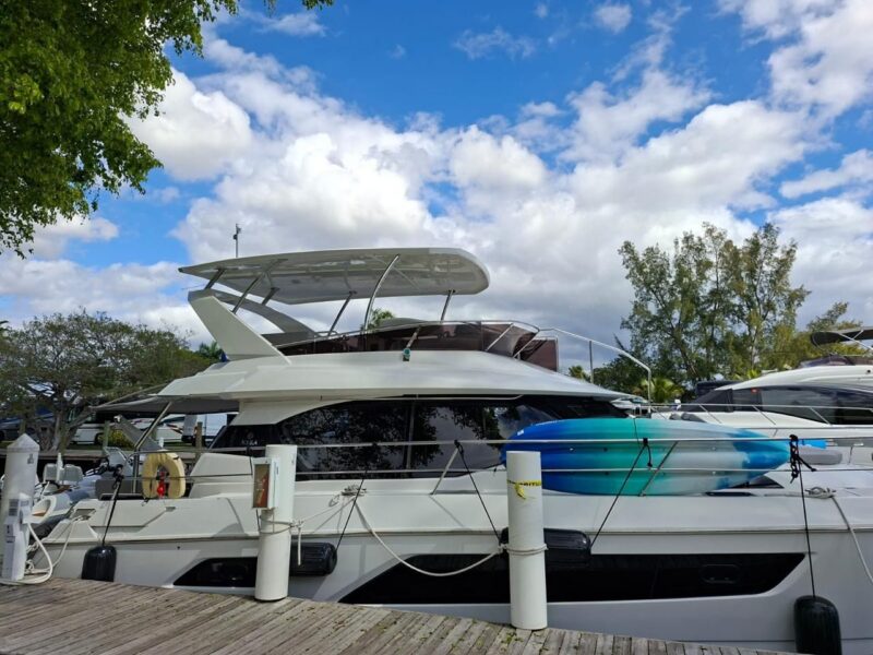 2021 Aquila 44 Yacht