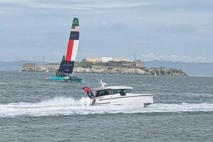2021 Axopar 37 XC Cross Cabin for sale - photo 5