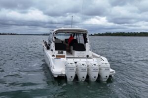 2021 Boston Whaler 405 Conquest for sale - photo 8