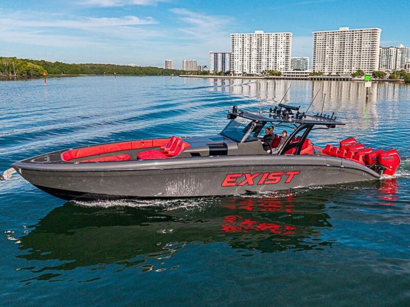 2021 Midnight Express 43 Solstice