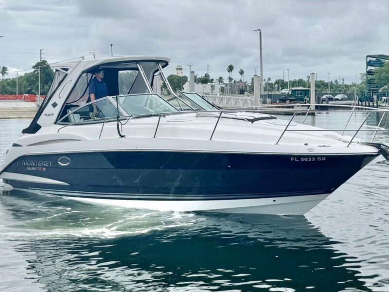 2021 Monterey 335 Sport Yacht