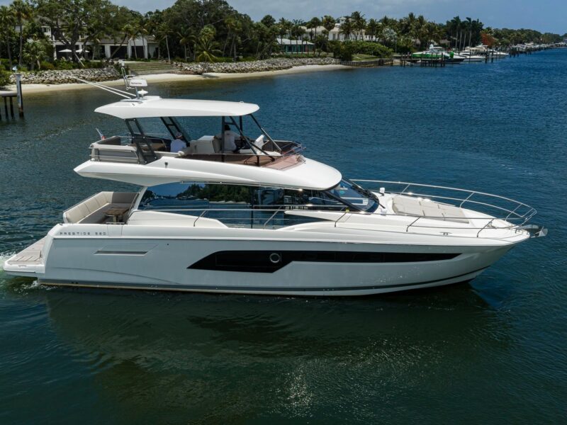 2021 Prestige 520