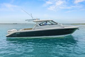 2021 Pursuit DC 365 Dual Console for sale