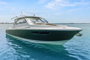 2021 Pursuit DC 365 Dual Console for sale - photo 2