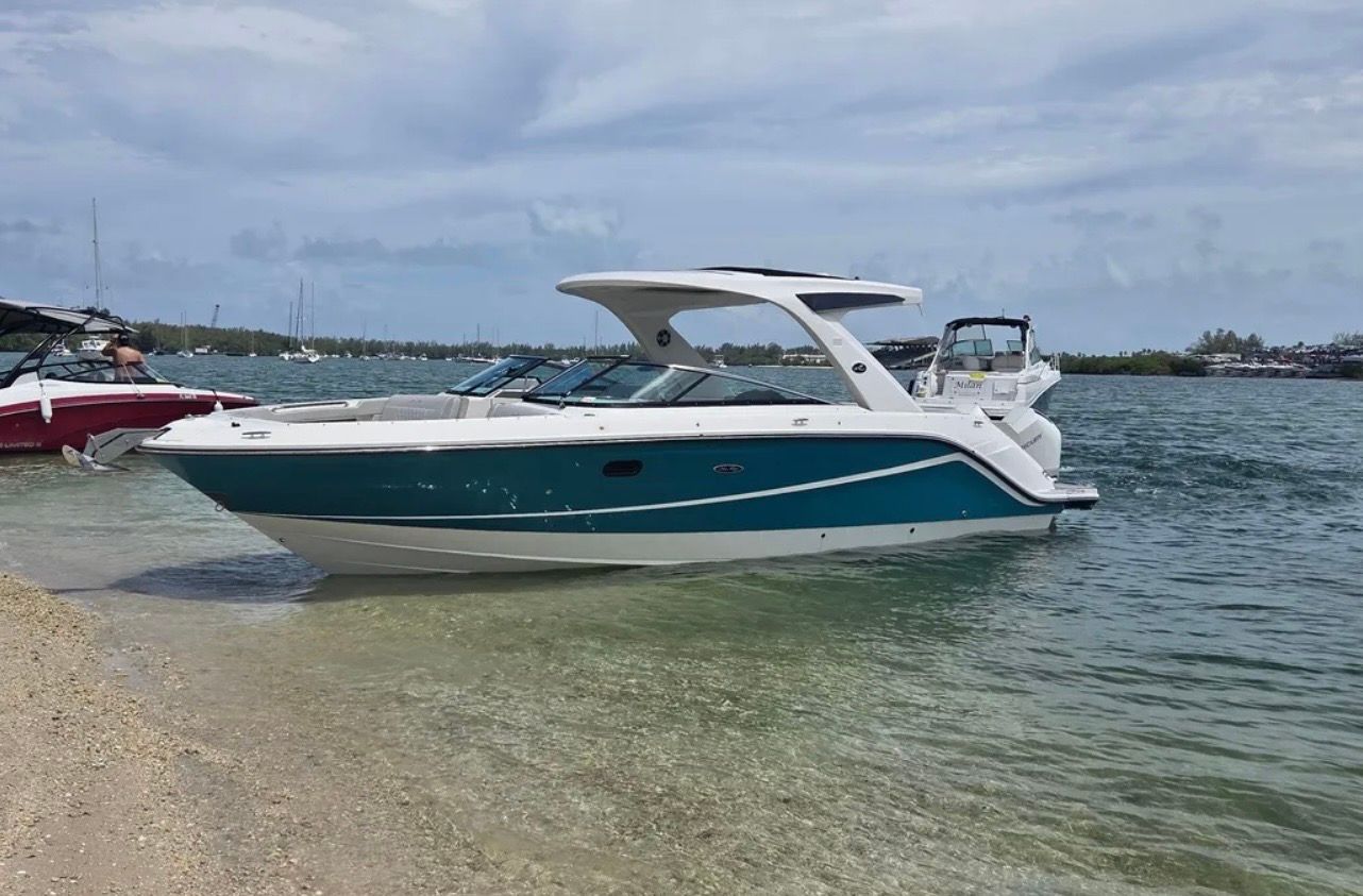 2021 Sea Ray SLX 310 Outboard