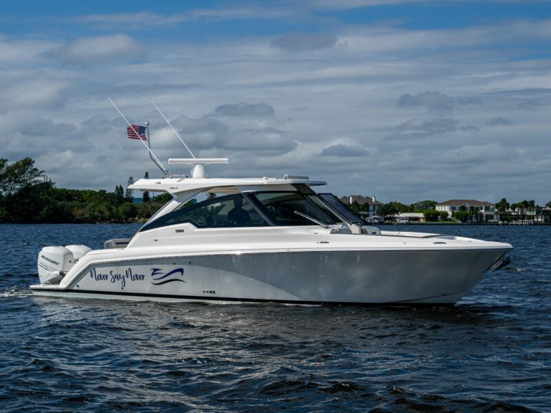 2021 Tiara Yachts 34 LX