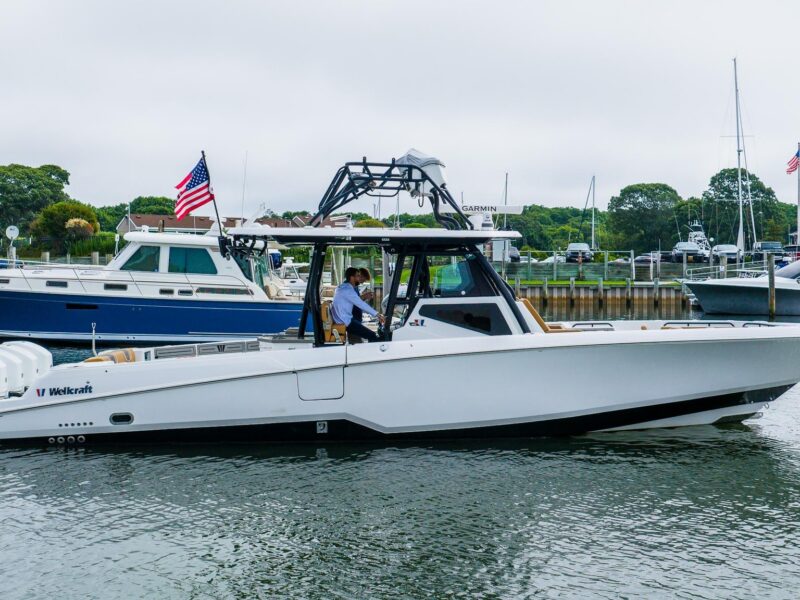2021 Wellcraft 402 Fisherman