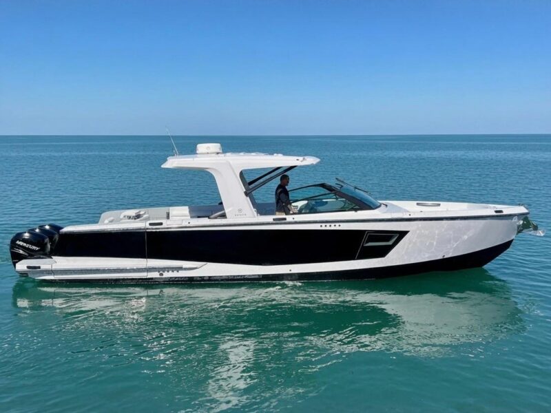 2022 Aviara AV40 OB