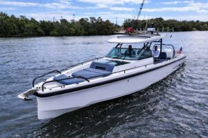 2022 Axopar 37 Sun-Top for sale - photo 5