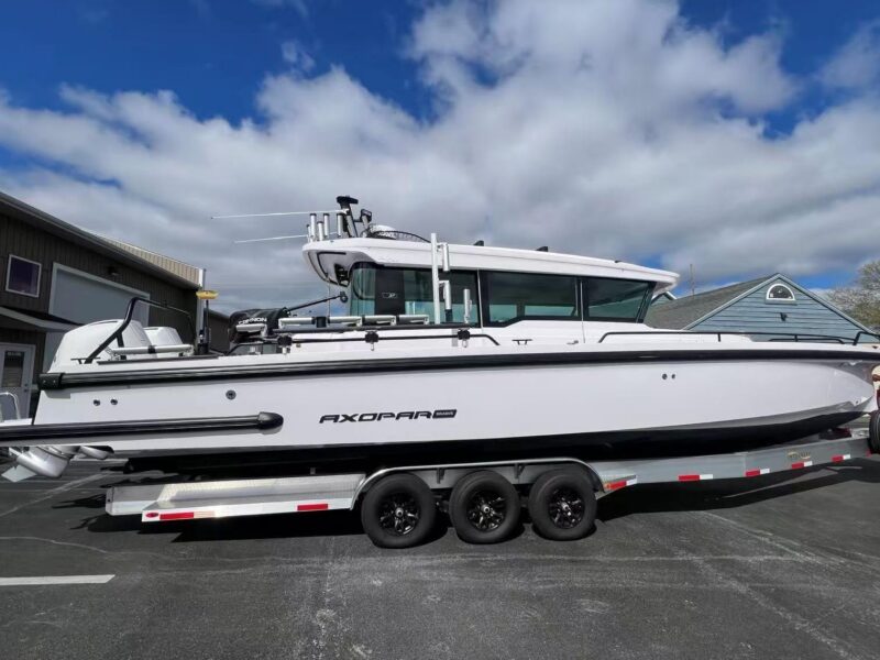 2022 Axopar 37 XC Cross Cabin