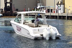 2022 Boston Whaler 320 Vantage for sale - photo 7