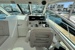 2022 Boston Whaler 345 Conquest for sale - photo 6