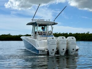 2022 Boston Whaler 350 Outrage for sale - photo 6