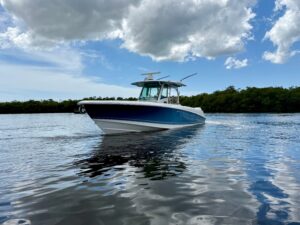 2022 Boston Whaler 350 Outrage for sale - photo 8