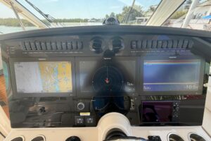 2022 Boston Whaler 380 Realm for sale - photo 7