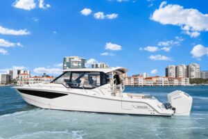 2022 Boston Whaler 405 Conquest for sale - photo 5