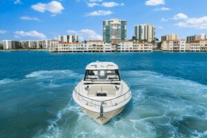2022 Boston Whaler 405 Conquest for sale - photo 8