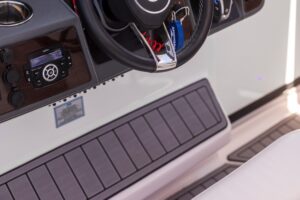 2022 Chaparral 300 OSX for sale - photo 8