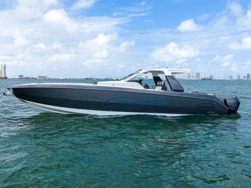 2022 Cigarette 42′ Auroris