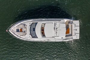 2022 Cruisers Yachts 46 Cantius for sale - photo 4