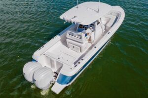 2022 Intrepid 327 Center Console for sale - photo 4