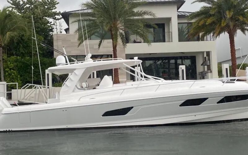 2022 Intrepid 477 Evolution