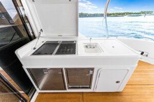 2022 Riviera 6000 Sport Yacht Platinum Edition for sale - photo 6