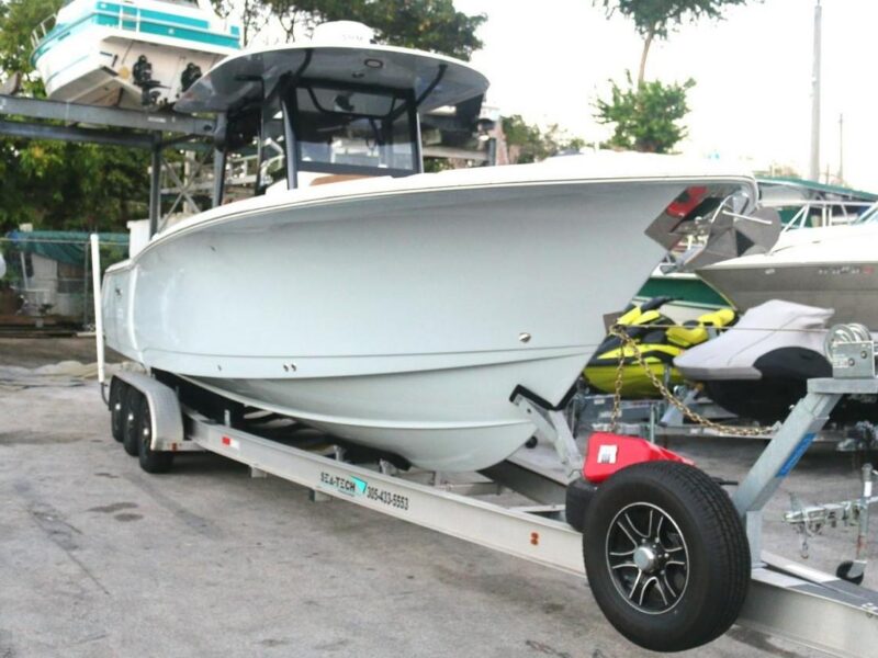 2022 Sea Hunt Ultra 305 SE
