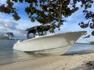 2022 Sea Hunt Ultra 305 SE for sale - photo 3