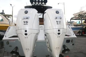 2022 Sea Hunt Ultra 305 SE for sale - photo 4