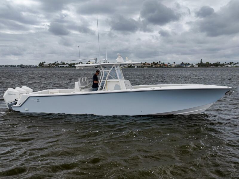 2022 SeaVee 370Z