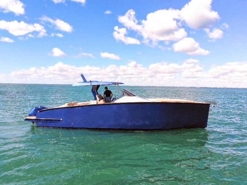 2022 Tesoro T38 Outboard