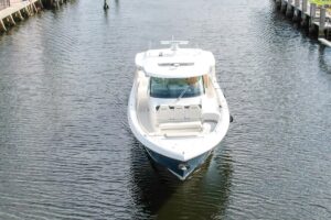 2022 Tiara Yachts 48 LS for sale - photo 8