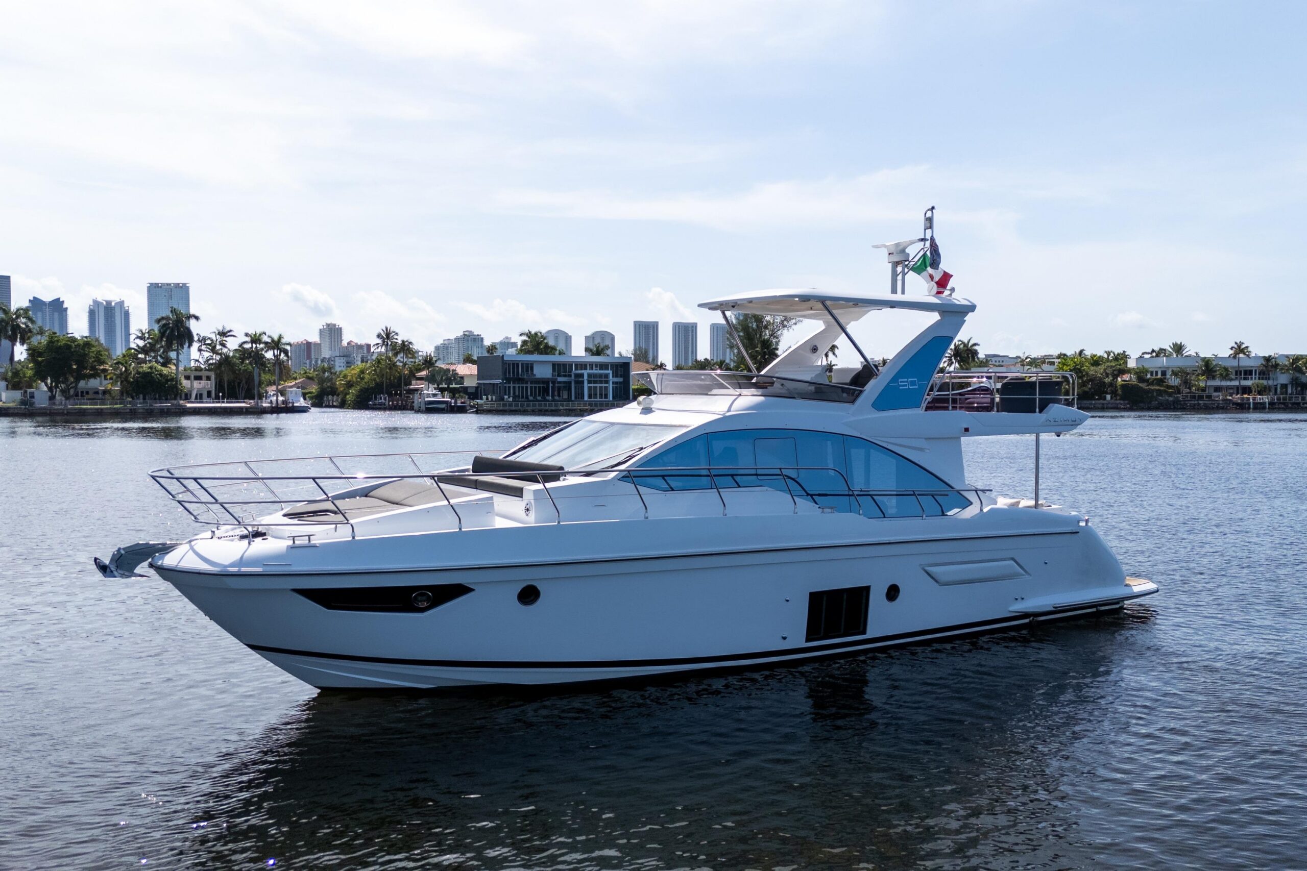 2023 Azimut 50 for sale