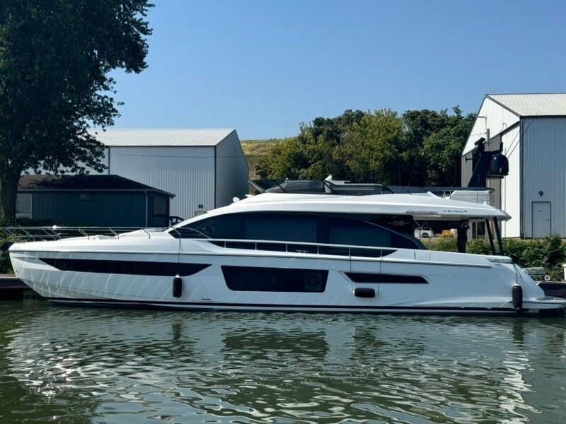 2023 Azimut Fly 68