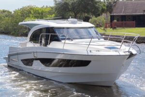 2023 Beneteau Antares 11 for sale - photo 2