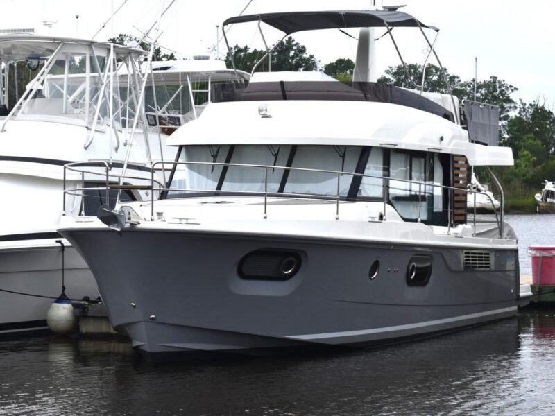 2023 Beneteau Swift Trawler 41 Fly