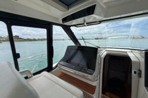 2023 Boston Whaler 405 Conquest for sale - photo 5