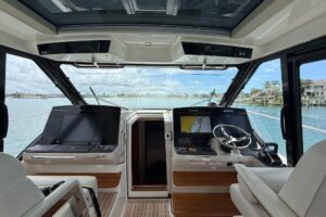 2023 Boston Whaler 405 Conquest for sale - photo 6