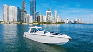 2023 Cigarette 42' Auroris for sale - photo 3