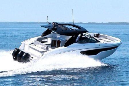 2023 Cruisers Yachts 38 GLS OB