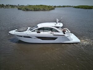 2023 Cruisers Yachts 50 Cantius for sale