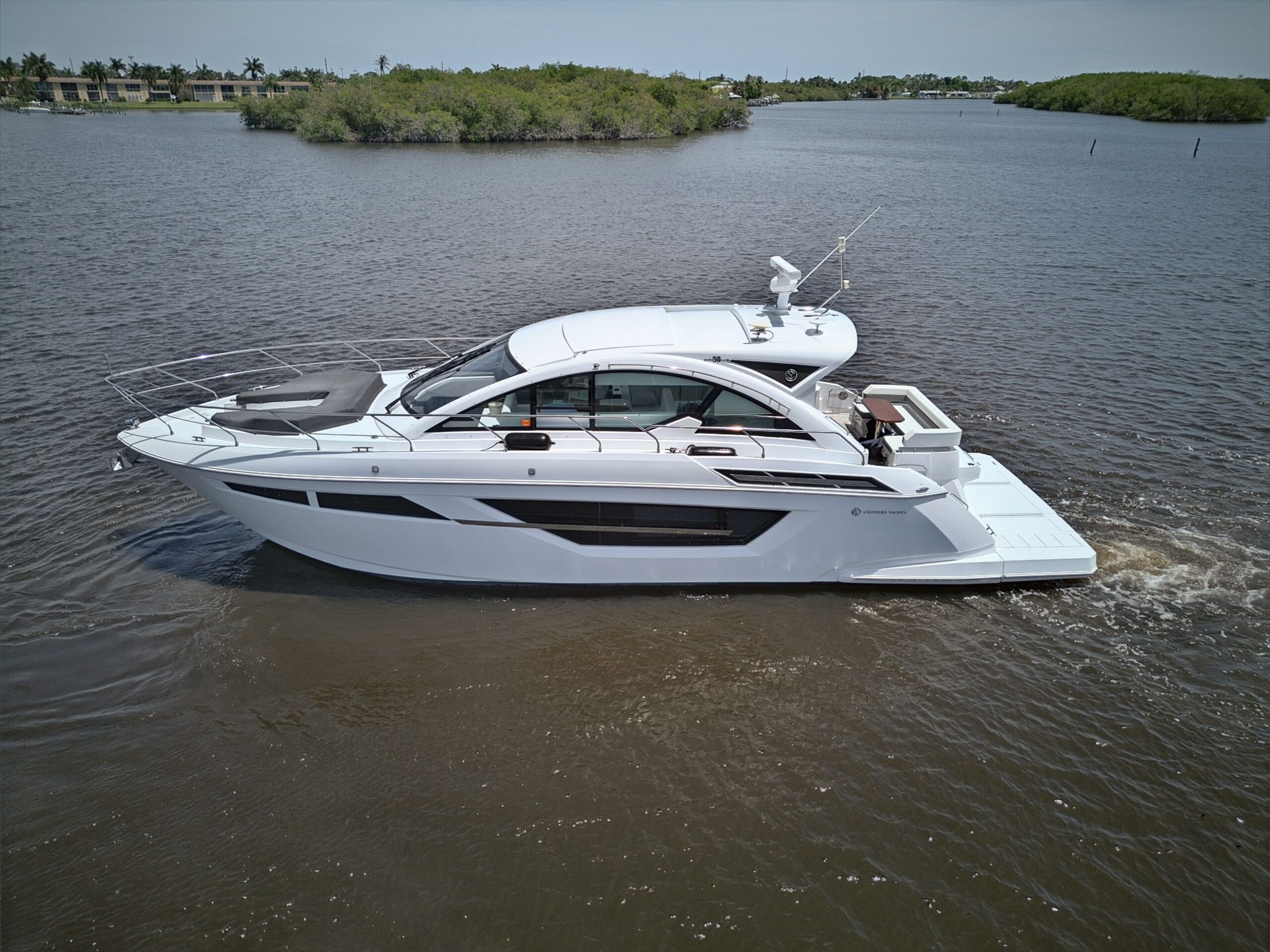 2023 Cruisers Yachts 50 Cantius for sale