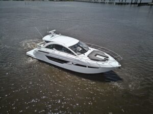2023 Cruisers Yachts 50 Cantius for sale - photo 4
