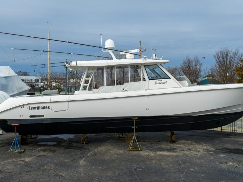 2023 Everglades 455 Center Console