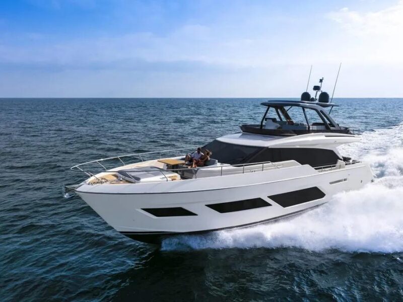 2023 Ferretti Yachts 720